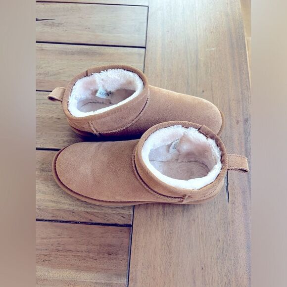 Women's Tan Ankle Boots - Picture 9 of 10